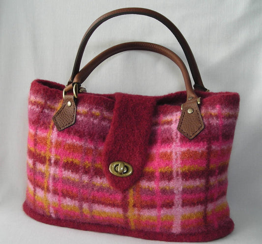 Portland Plaid Bag Knitting Pattern