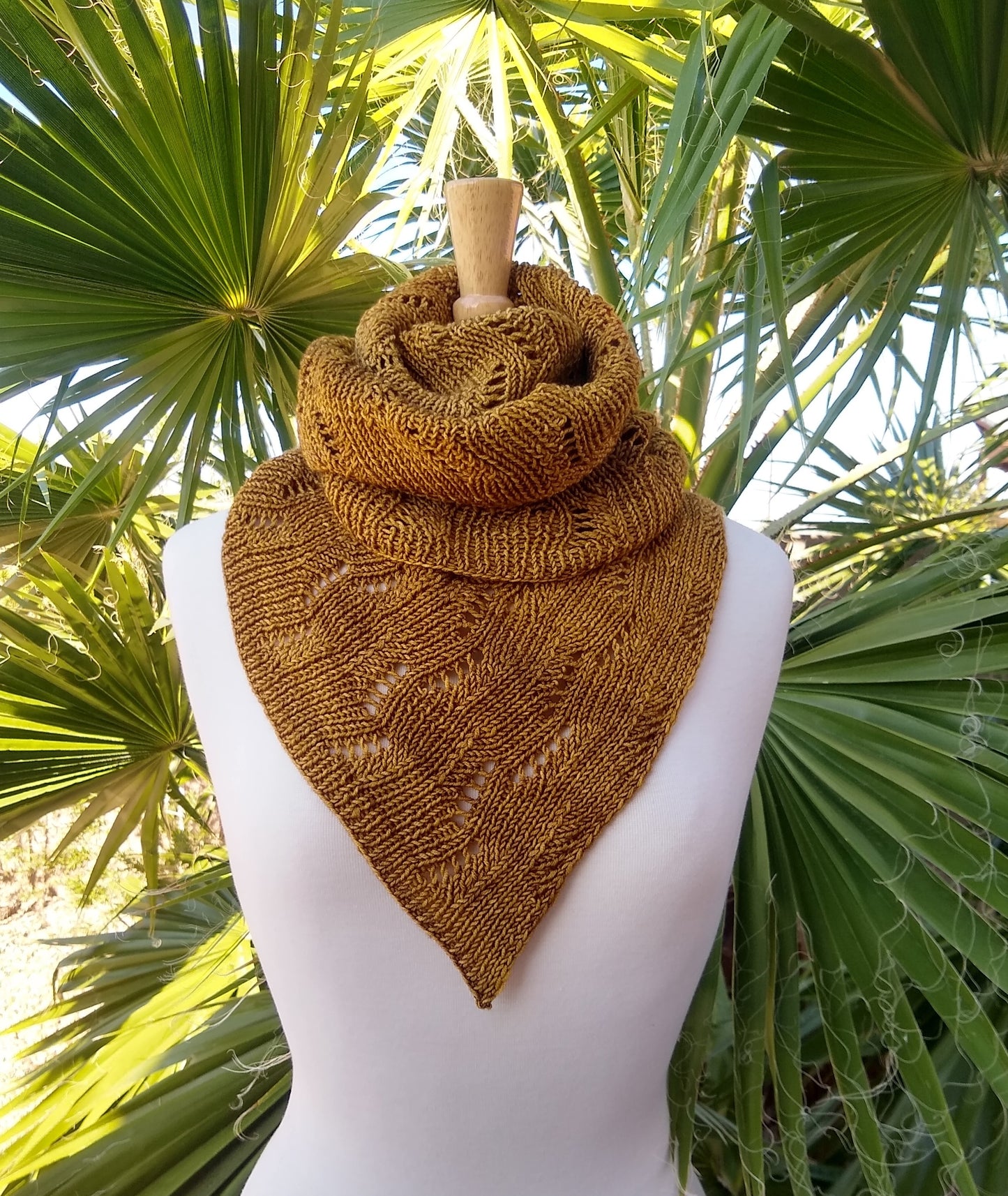 Deco Leaf Shawlette and Cowl