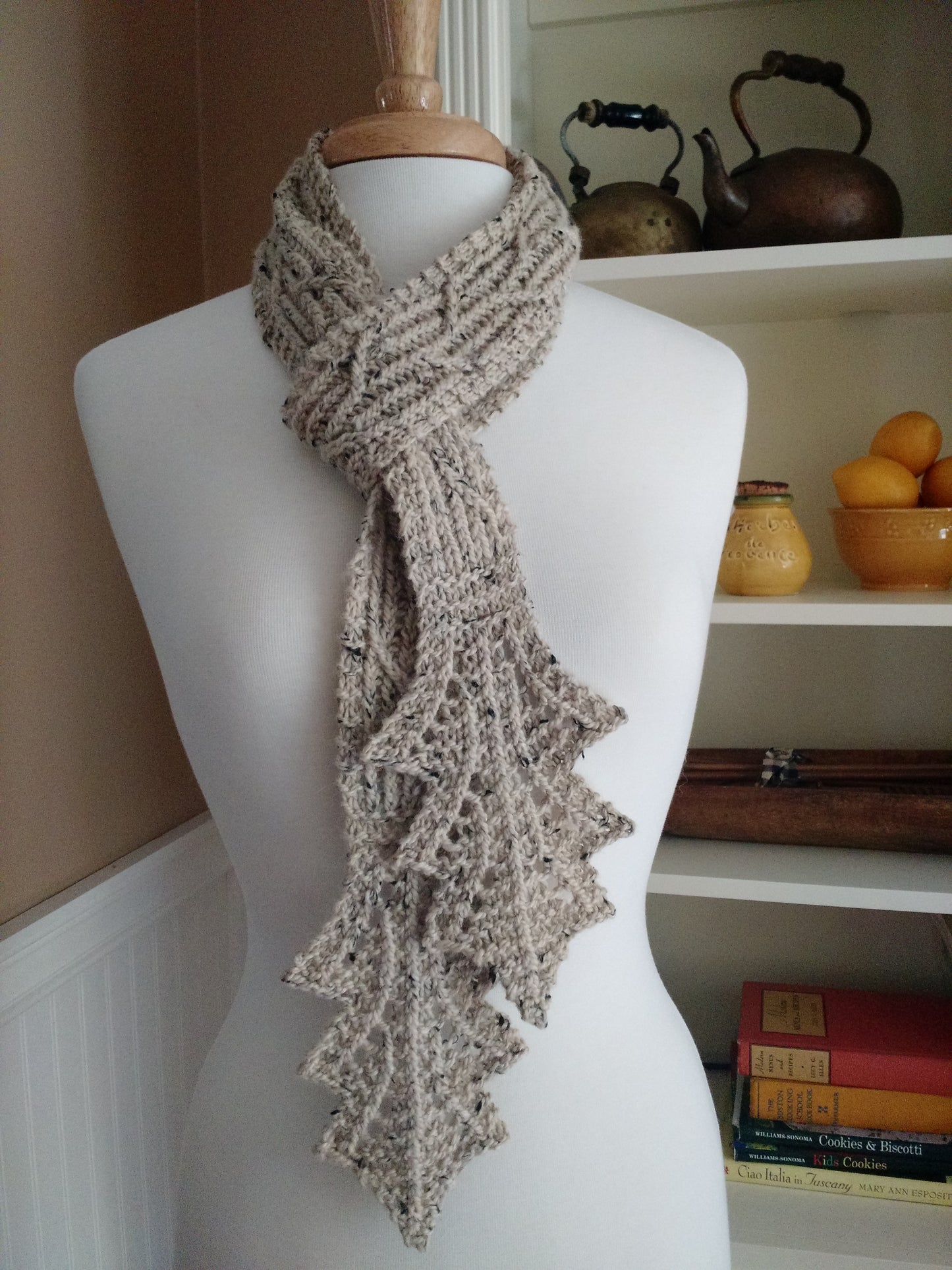 Autumn Leaf Cravat Knitting Pattern