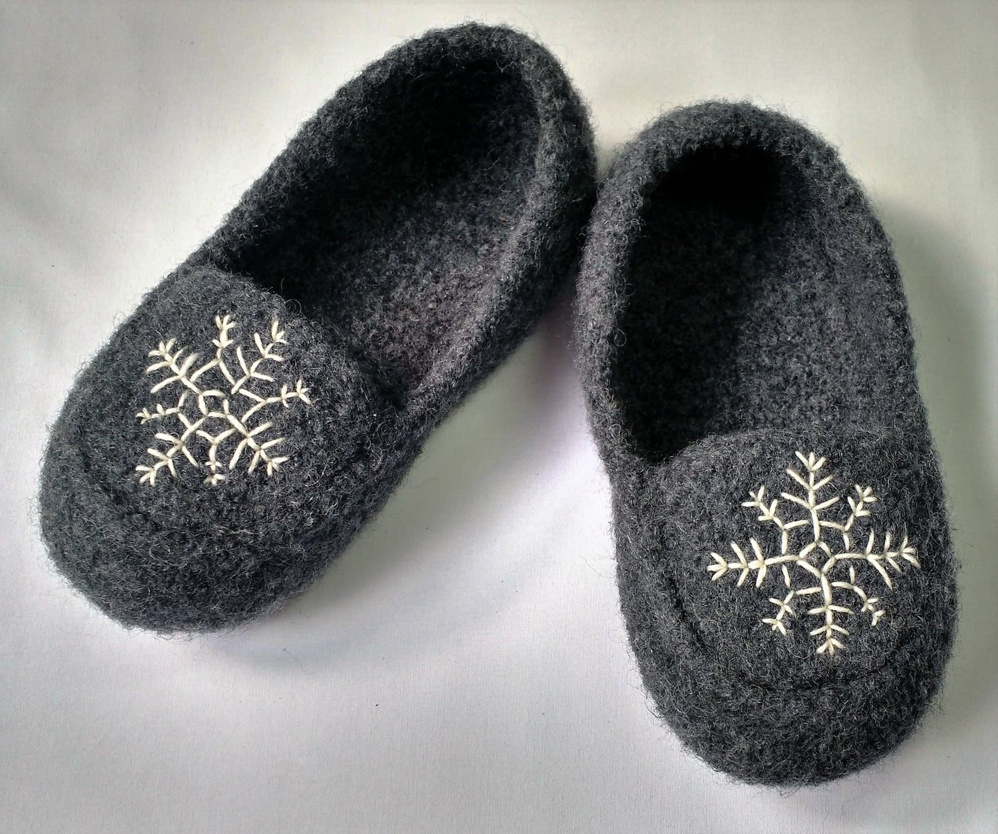 Women's Felted Moc Slippers Knitting Pattern