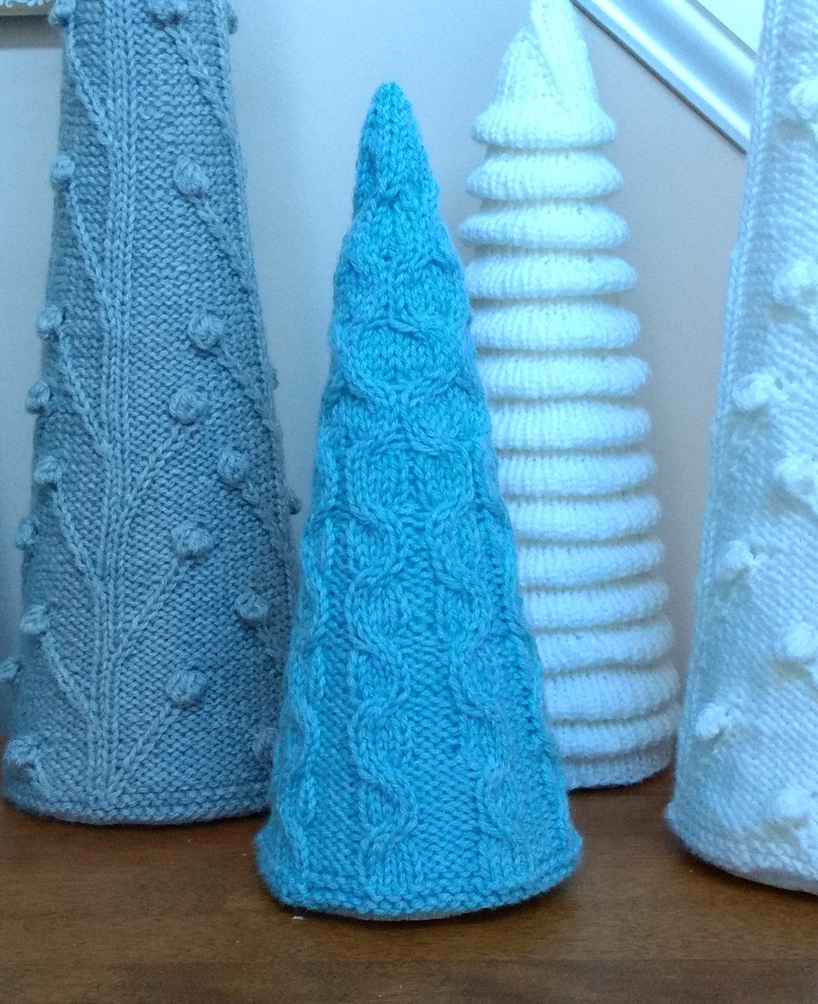 Knitted Christmas Trees, knitting pattern, holiday decor