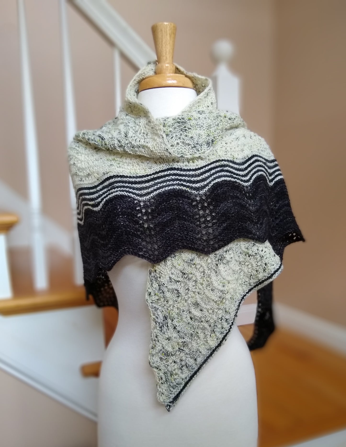 Simple Waves Shawl Knitting Pattern