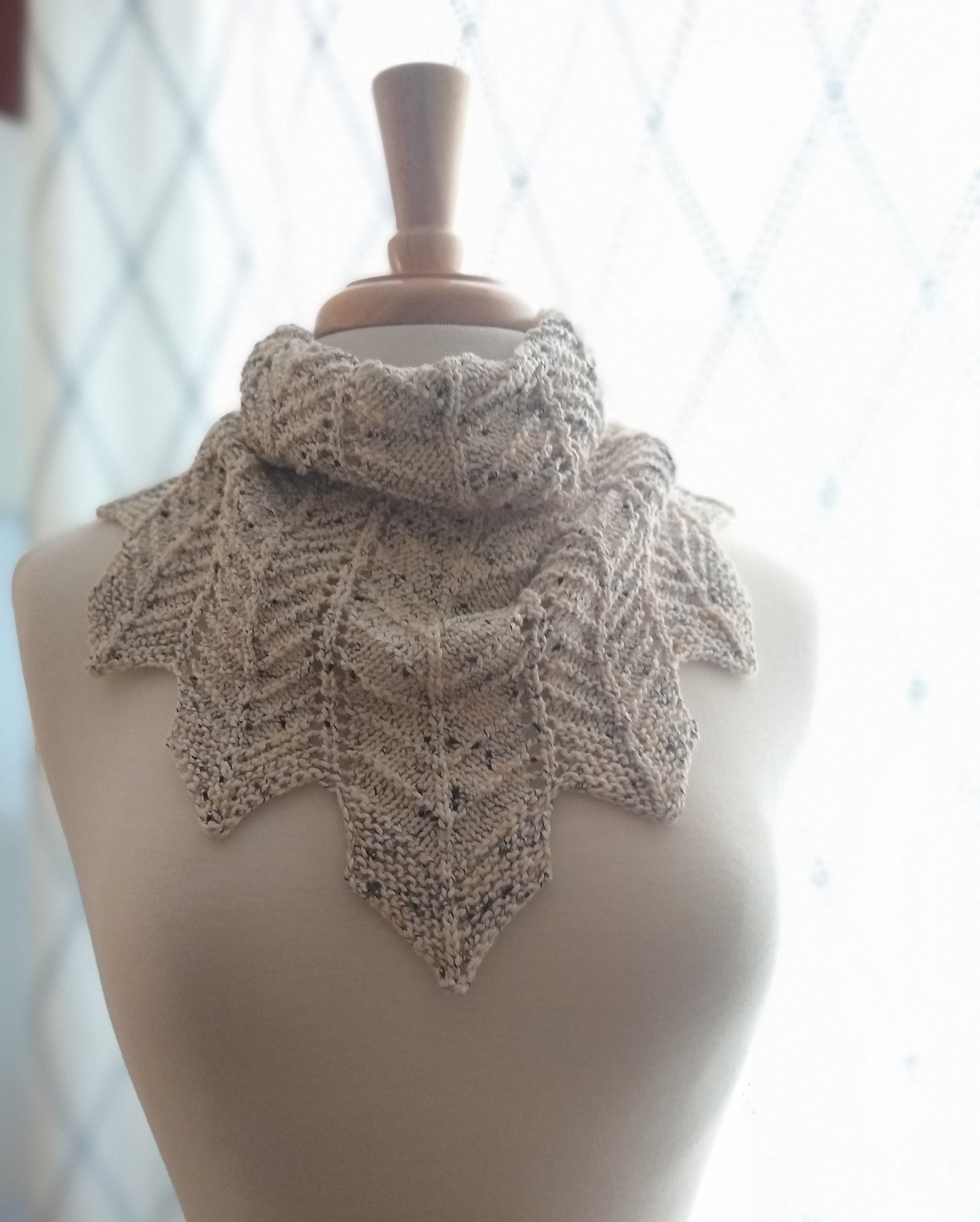 Pluma Neckerchief Knitting Pattern