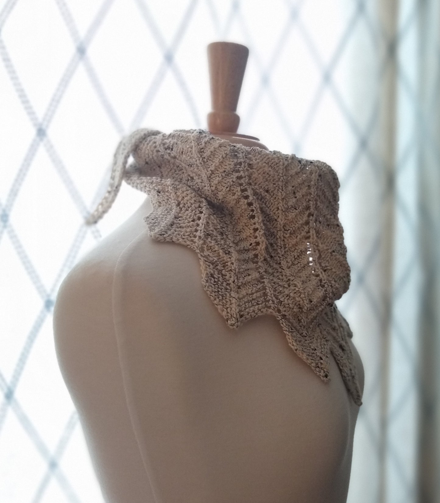 Pluma Neckerchief Knitting Pattern