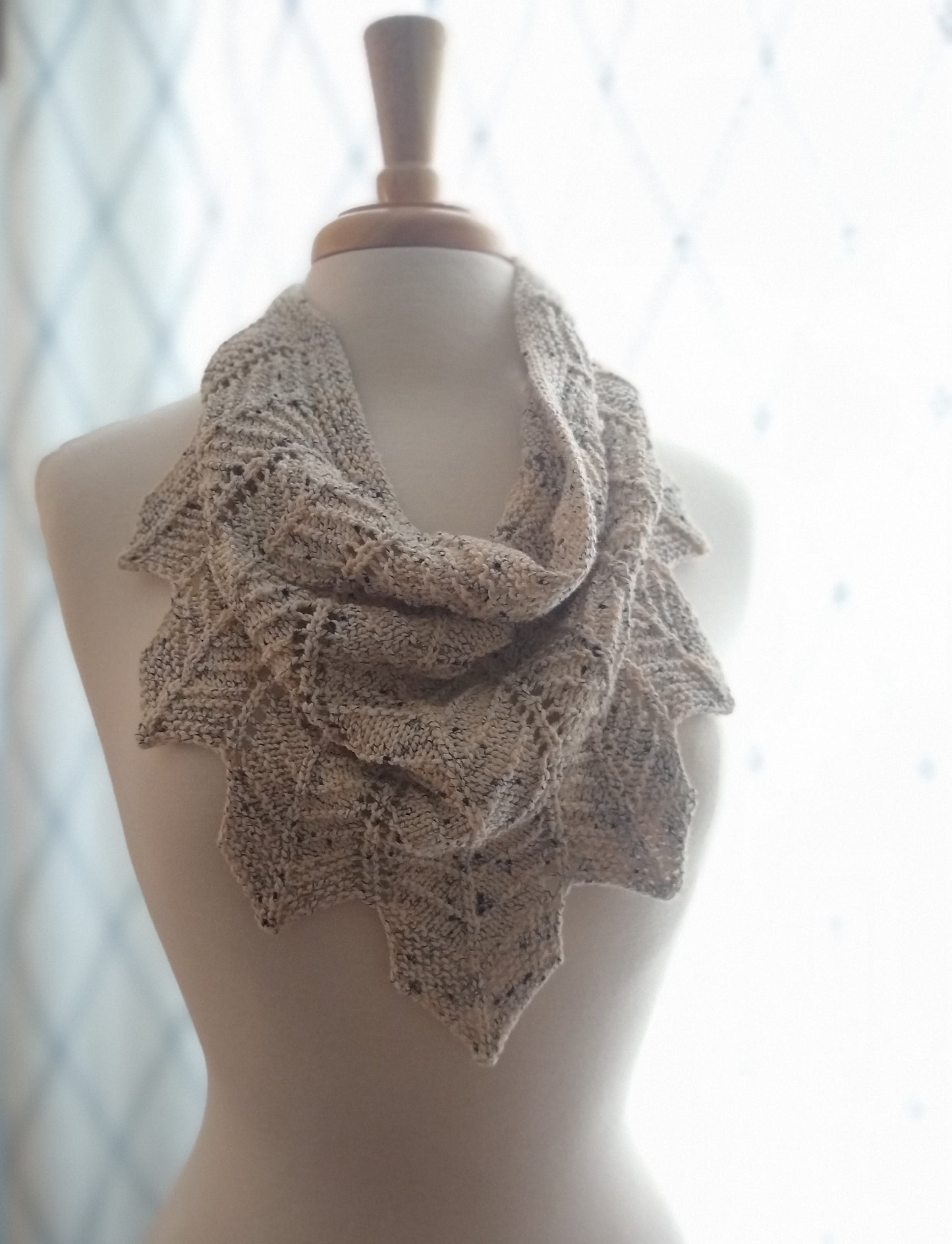 Pluma Neckerchief Knitting Pattern