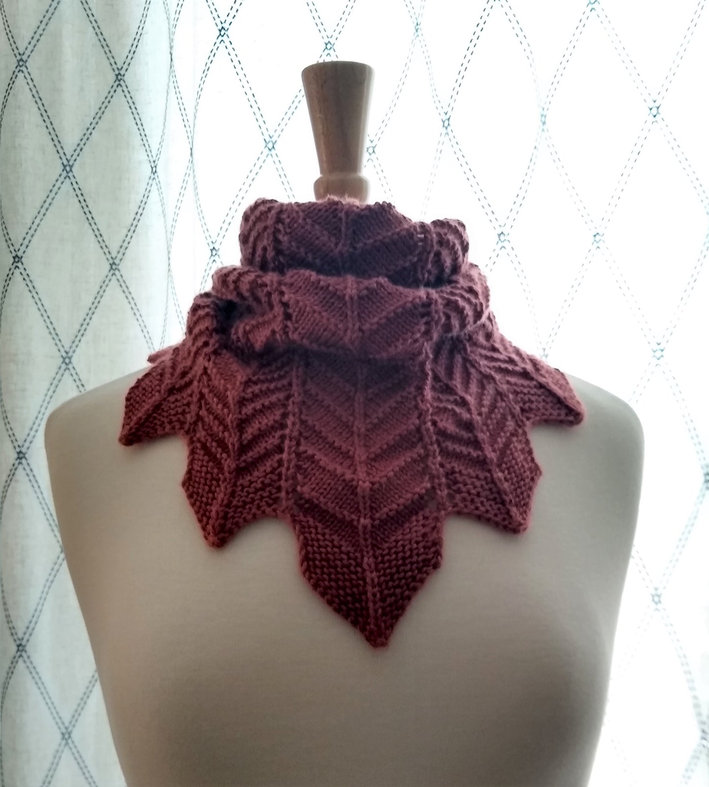 Pluma Neckerchief Knitting Pattern