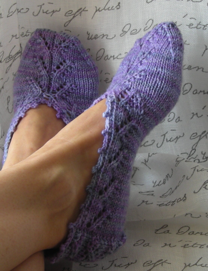 Chausettes de Lavande (Lavender Socks) knitting pattern