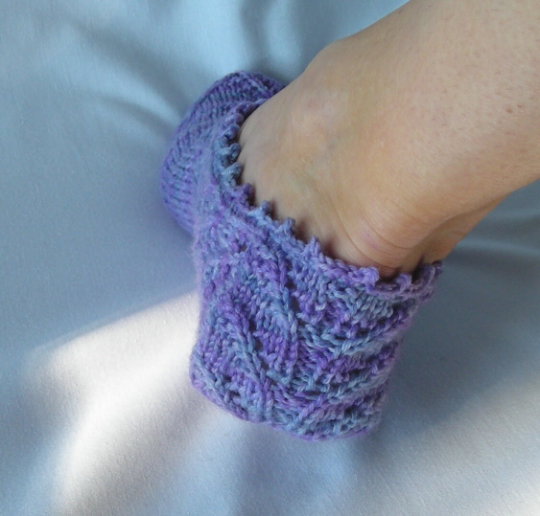 Chausettes de Lavande (Lavender Socks) knitting pattern