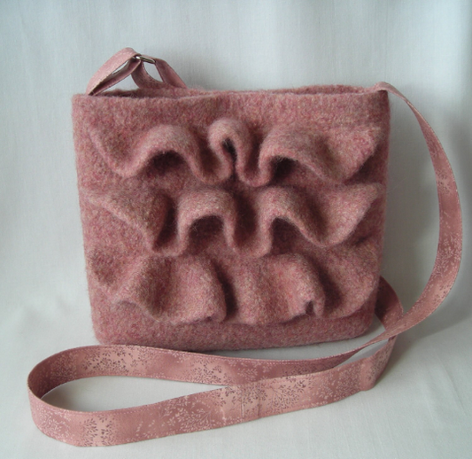Nashville Hipster Bag, felted hipster bag with ruffles, knitting pattern
