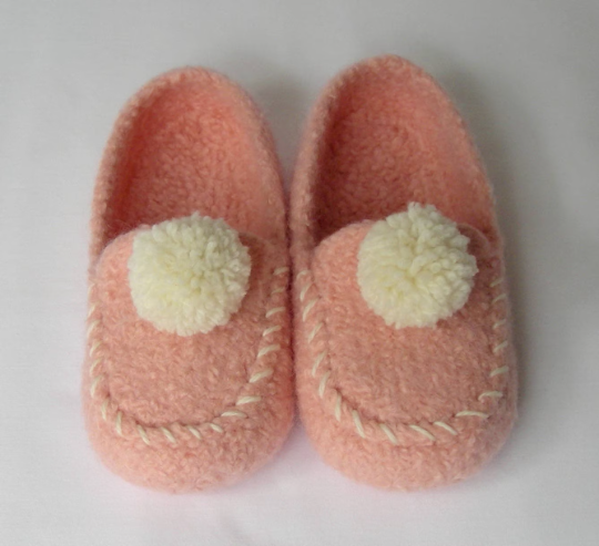 Women's Felted Moc Slippers Knitting Pattern