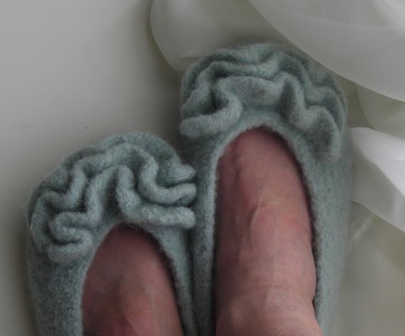 Ruffle Toe Felted Slippers Knitting Pattern